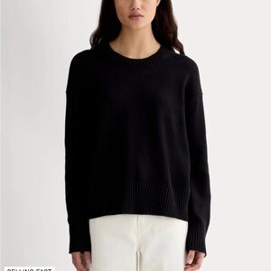 Everlane Women's Boxy Black Crew Neck Sweater